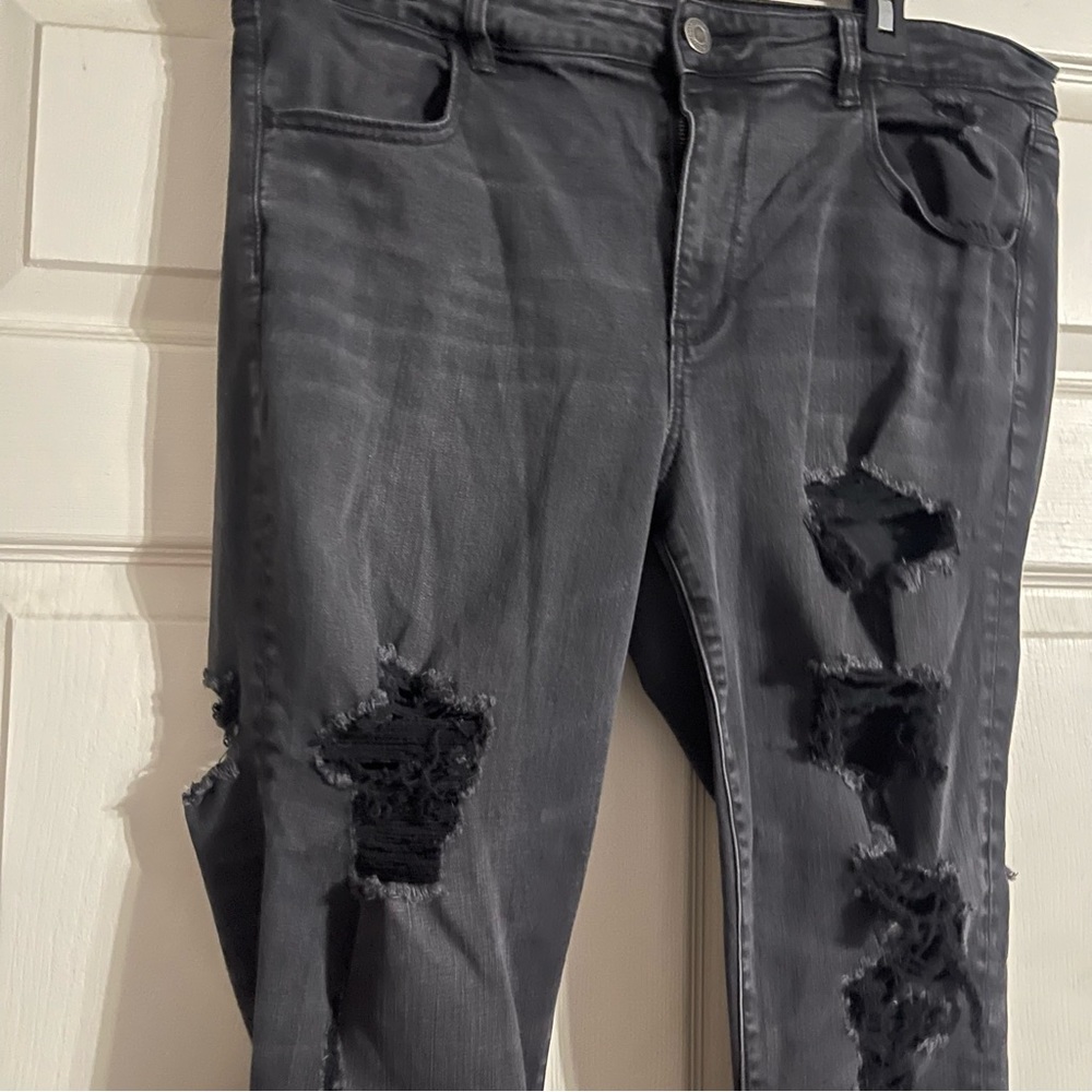 American eagle black distressed jeans